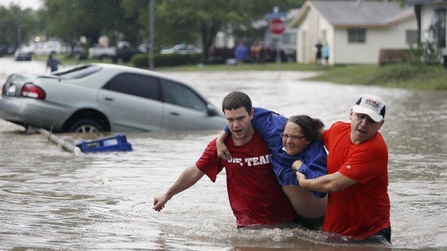 twokilledinfloodsintexasus